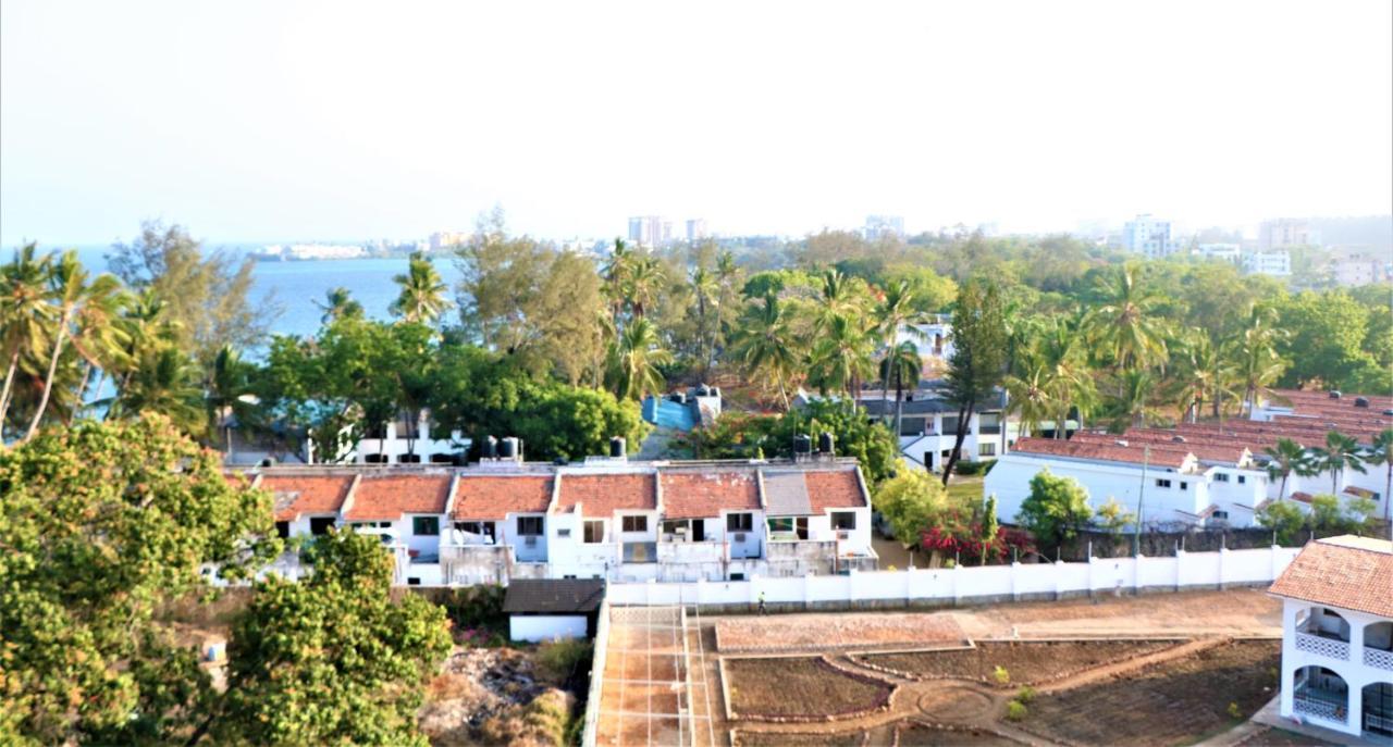 Lido Beach Resort Mombasa Exterior foto